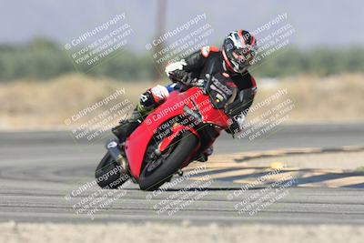 media/Oct-13-2025-Moto Forza (Mon) [[a66d839500]]/3-B Group/Session 3 (Turn 16)/